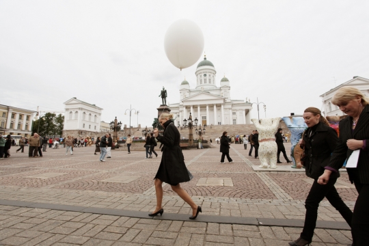 Follow the big white balloons!