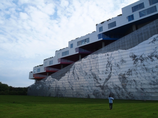 The Mountain, by Bjarke Ingels Group, Ørestad.