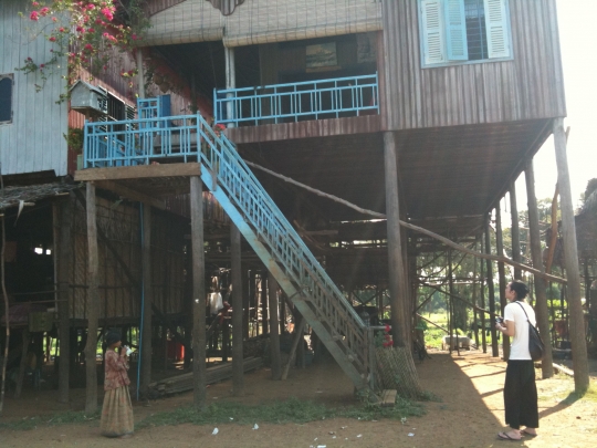 Floating village, a vernacular principle in Cambodia where the rainy season continues for six months. 