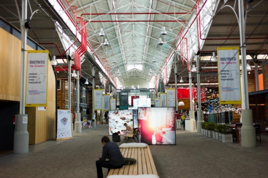 CMD is housed in a large building that used to be a fish market. It's vast!